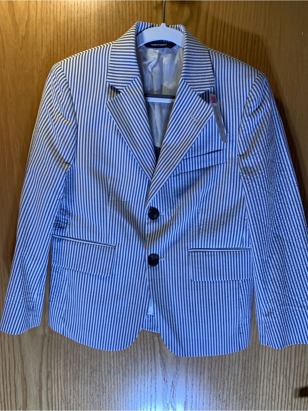 New w/ Tags-Brooks Brothers Boys 100% Cotton Blazer - Blue and White Stripe